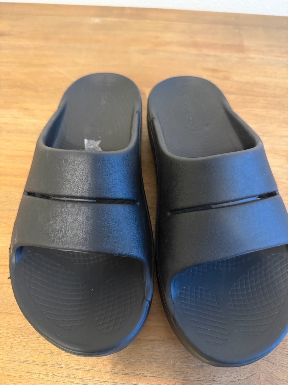 OOFOS Black Slide Sandals